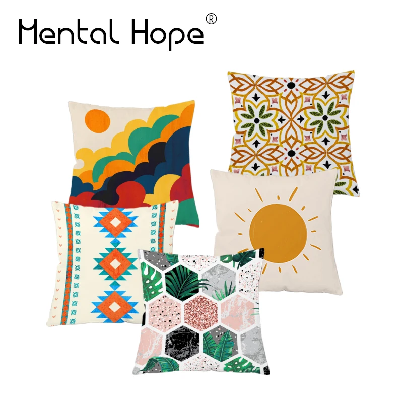 Наволочка для подушки плюшевая с геометрическим принтом разноцветная полосатая