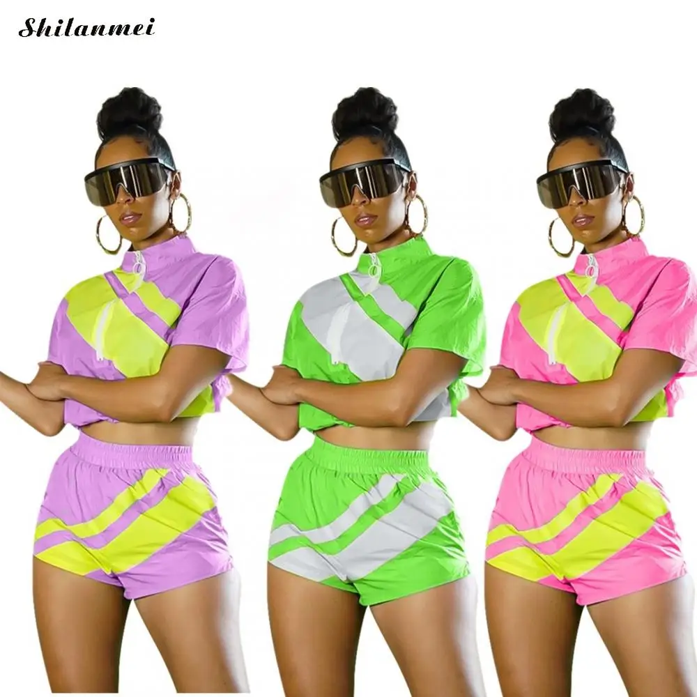 Женский спортивный костюм в стиле пэчворк летний укороченный комплект из двух