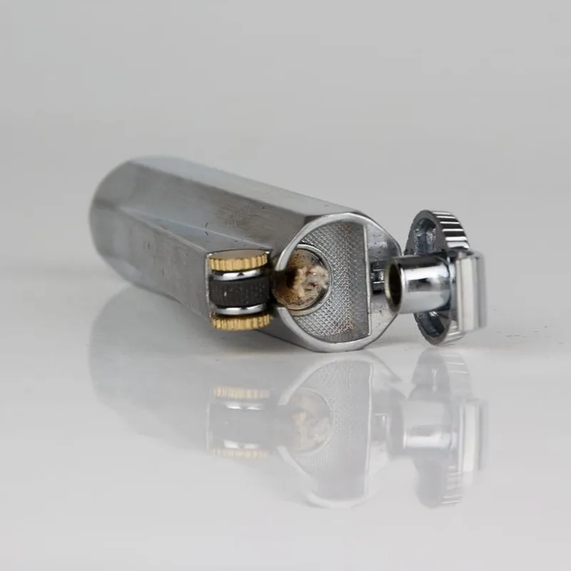 

Old Retro Grinding Wheel Multicolor Electroplat Metal Kerosene Windproof Lighter Protable Simplicity Style Men's Gift No Oil