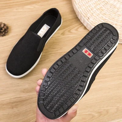 

2021 New Lightweight Black White Fashion Shoes Men Casual New Mesh Outdoor High Quality Running Shoes