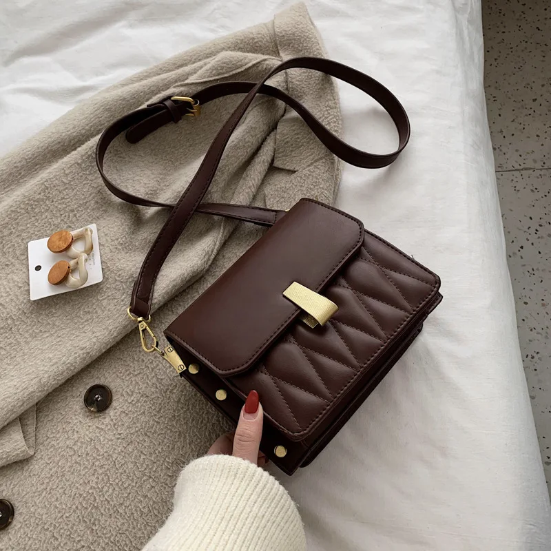 

Luxury designer 2020 new Korean retro crossbody shoulder bag trendy high-quality diamond chain fashion ladies small square bag