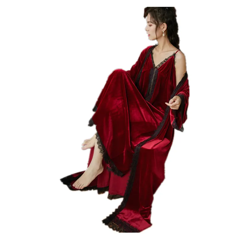 

Noble Queen Sleepwear Set Sexy Strappy Nightdress Lace Nightgown Spring Autumn Long Sleeve Sleepdress Golden Velvet Homewear2PCS