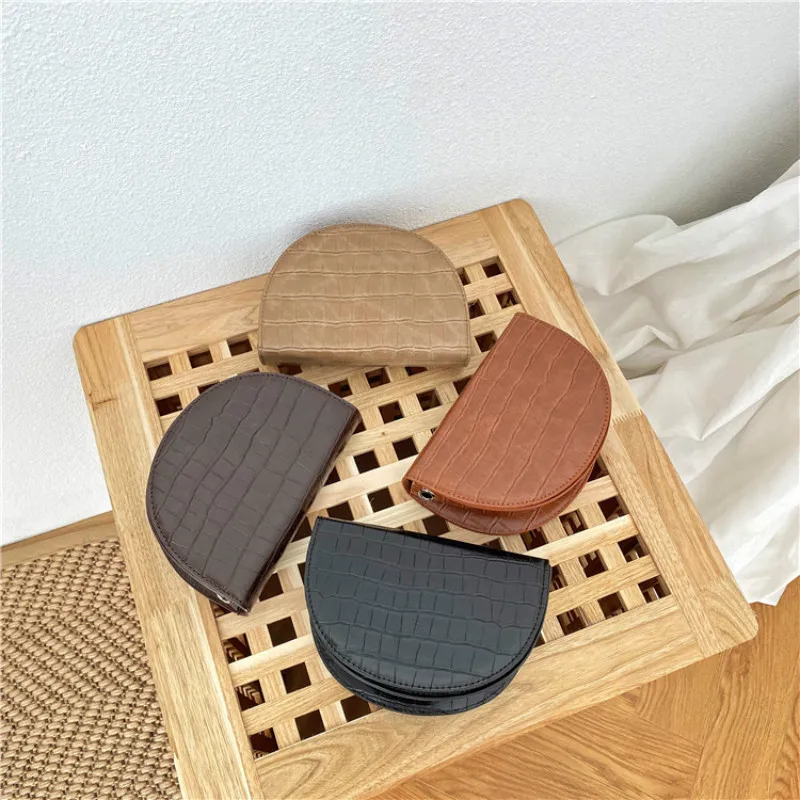 

Crocodile Pattern Women Handbag 2019 New Brand Designer Semi-circular Shell Mini Crossbody Bag Saddle Shoulder Crossbody Bag
