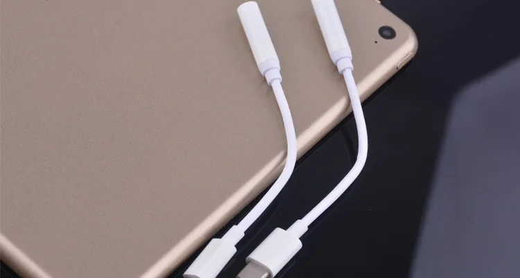 

Suitable for Xiaomi Huawei Oneplus Phone Type-C Mobile Phone Headset Adapter 3.5mm Audio Adapter Lightning To 3 5 Mm Jack