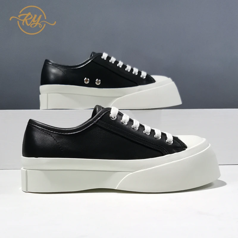 Женские легкие туфли из натуральной кожи Белые Повседневные на толстой подошве в