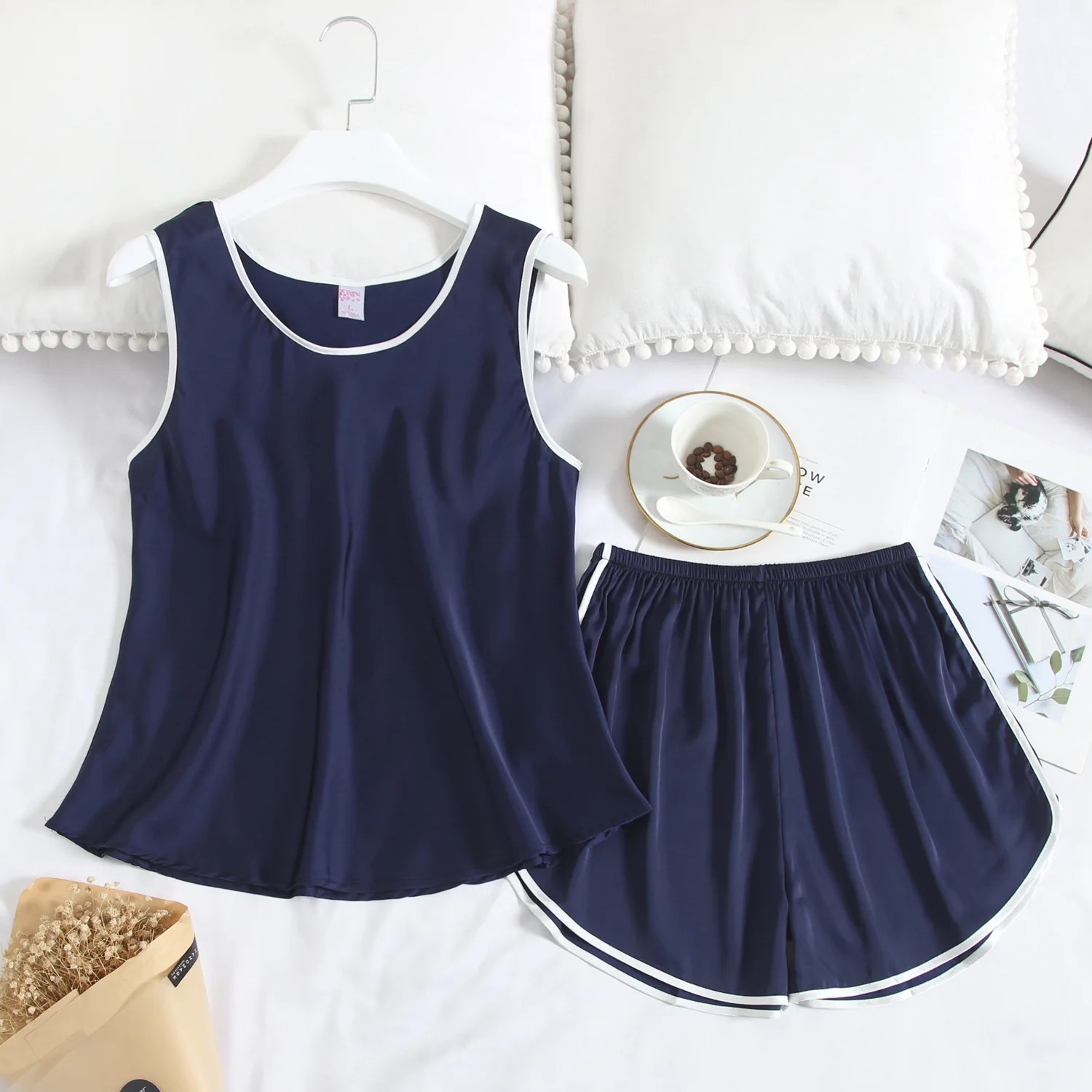 

FZSLCYIYI Summer Solid Color Satin Women's O-Neck Sleeveless Shorts Pajamas Sleepwear Silk Like Homewear Nightwear