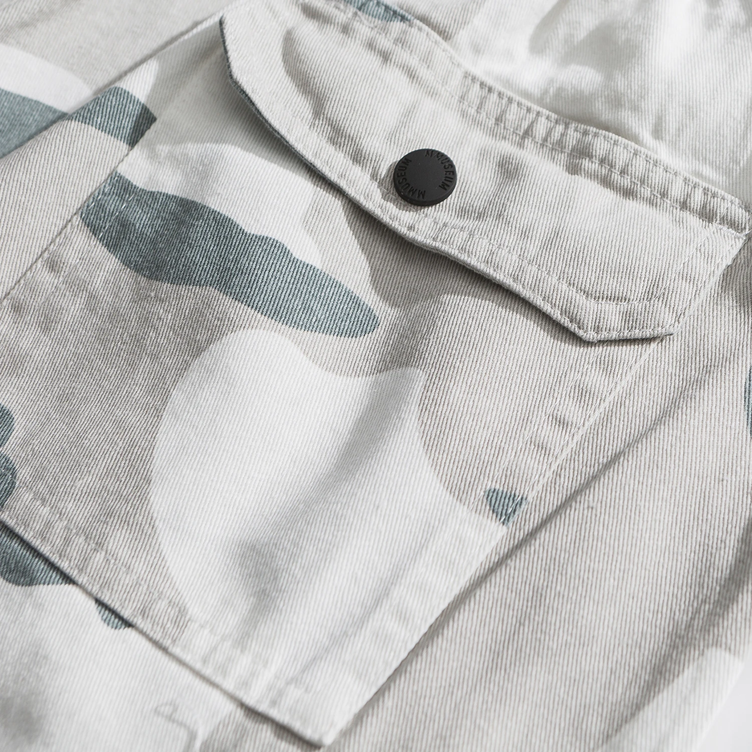 Повседневные джинсы с множеством карманов модная уличная одежда в стиле пэчворк