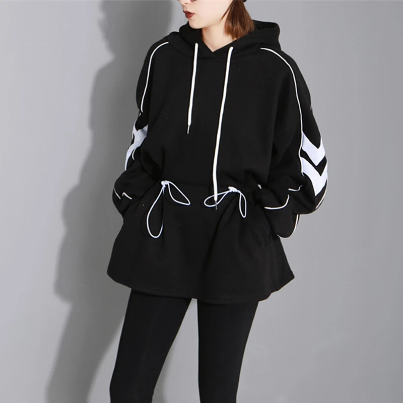 TWOTWINSTYLE повседневное шнурок хит цвет Женские кофты с капюшоном воротник фонарь длинным рукавом Свободная Толстовка женская одежда