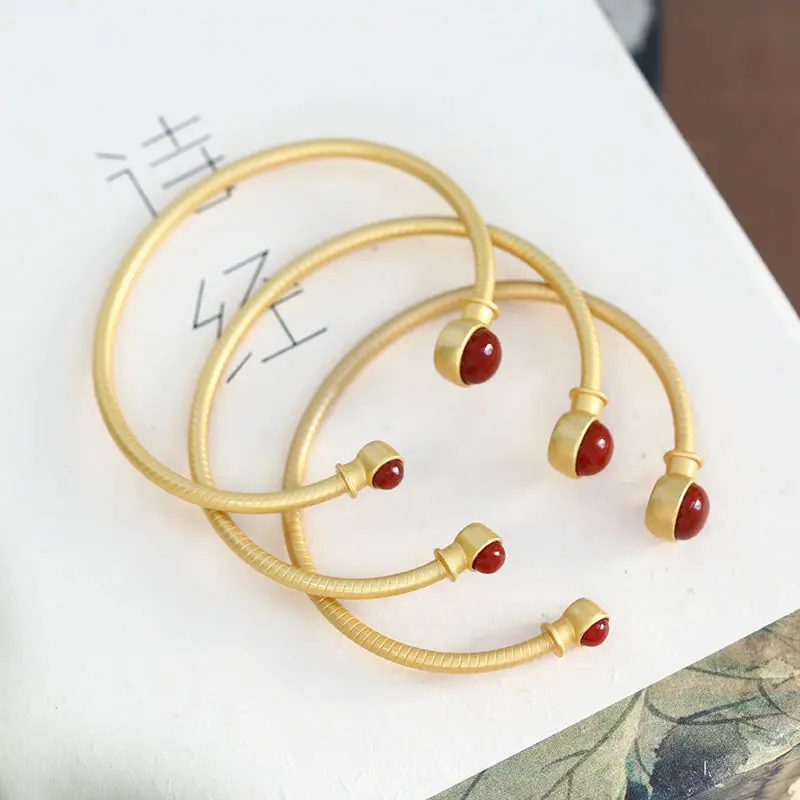 

New silver inlaid South Red tourmaline balls can adjust bracelet ladies court wind retro exquisite jewels wedding accessories