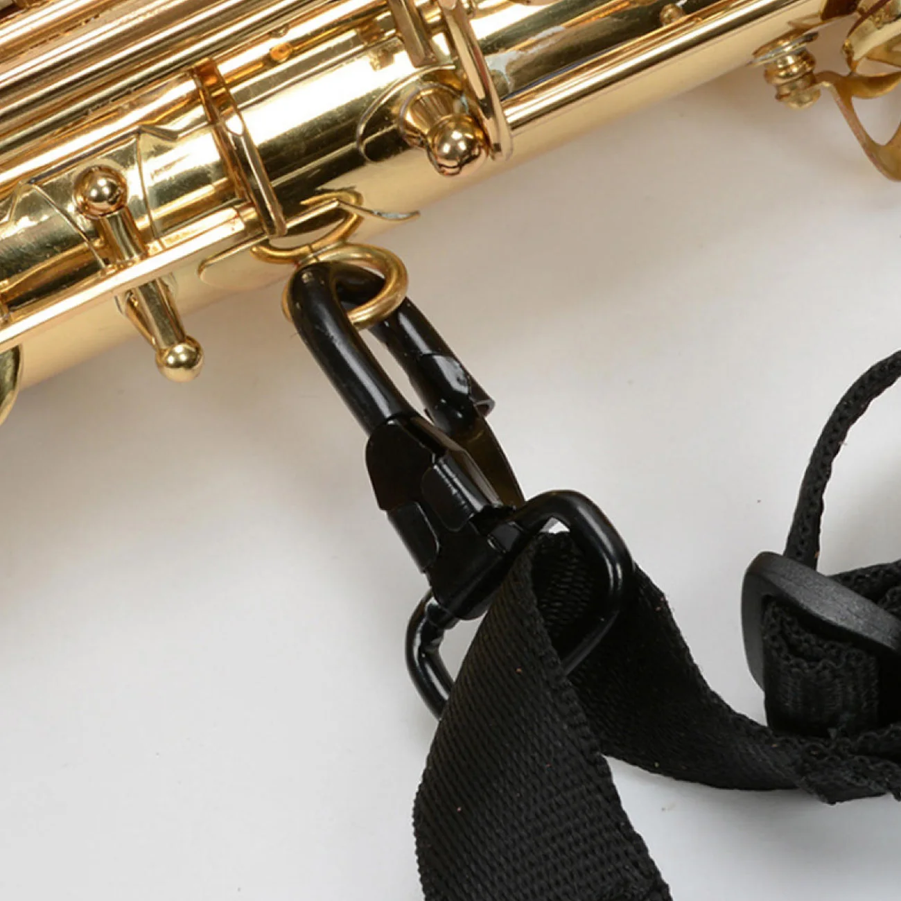 Взрослый детский мягкий ремень для саксофона из кожи с двойным плечевым ремнем и стальной крюк для альтовых, теноровых и сопрано саксофонов.