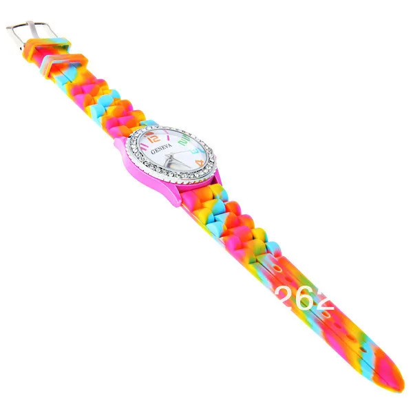 

Geneva Women Casual Watches Rainbow Crystal Rhinestone Watch Silicone Strap Bracelet Ladies Wrist Watch Dress Bohemian Chinese %