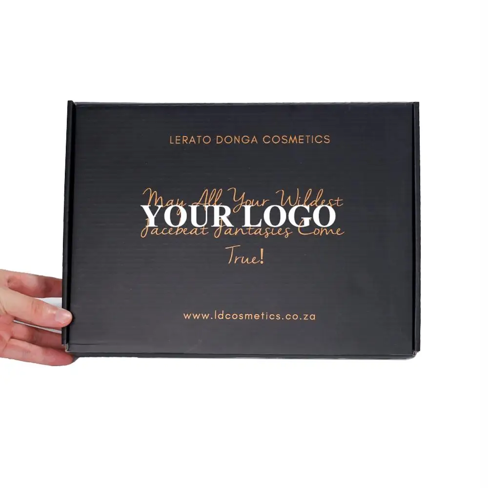 Черные коробки для почтовых отправлений из гофрированной бумаги с логотипом на