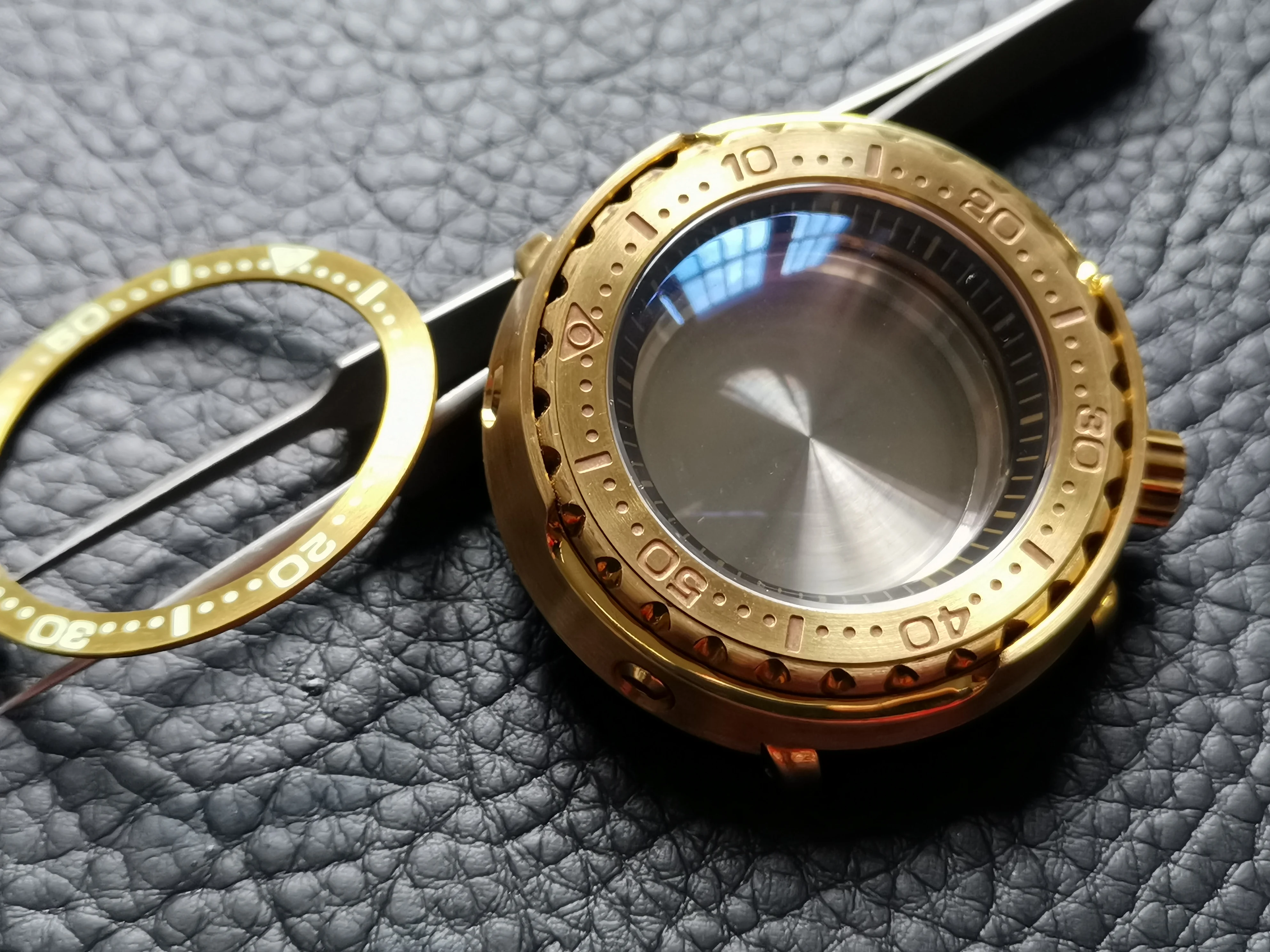 

Aluminium Bronze Canned Tuna SBBN031 Modified Watch Case to Fit Seiko NH35A/SKX007 Movement