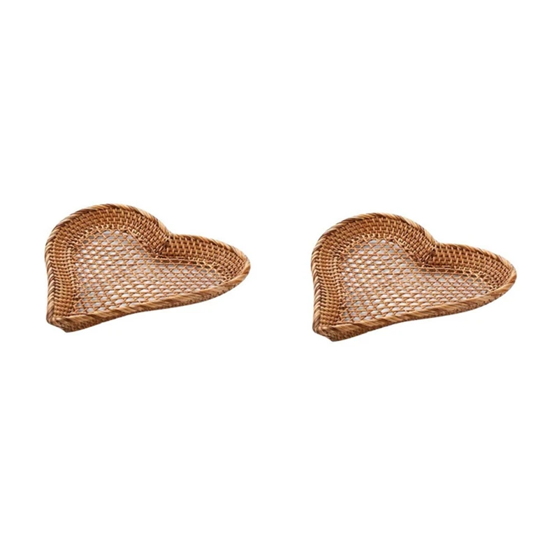 

Heart-Shaped Rattan Serving Tray, Fruit Plates Snack Bowls Heart Containers Gifts for Wedding-2Pcs
