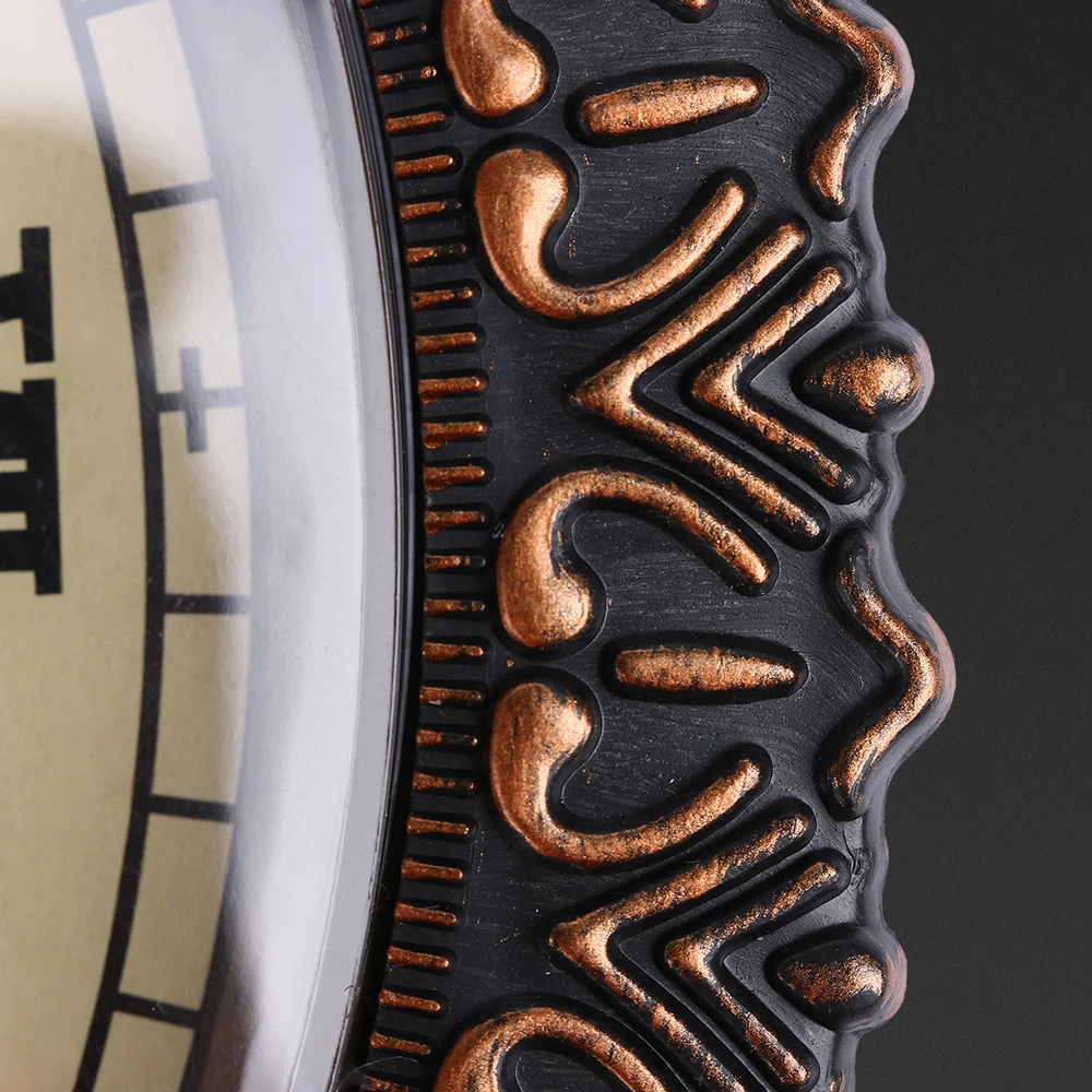 Часы кварцевые винтажные Классические беззвучные с золотистой отделкой