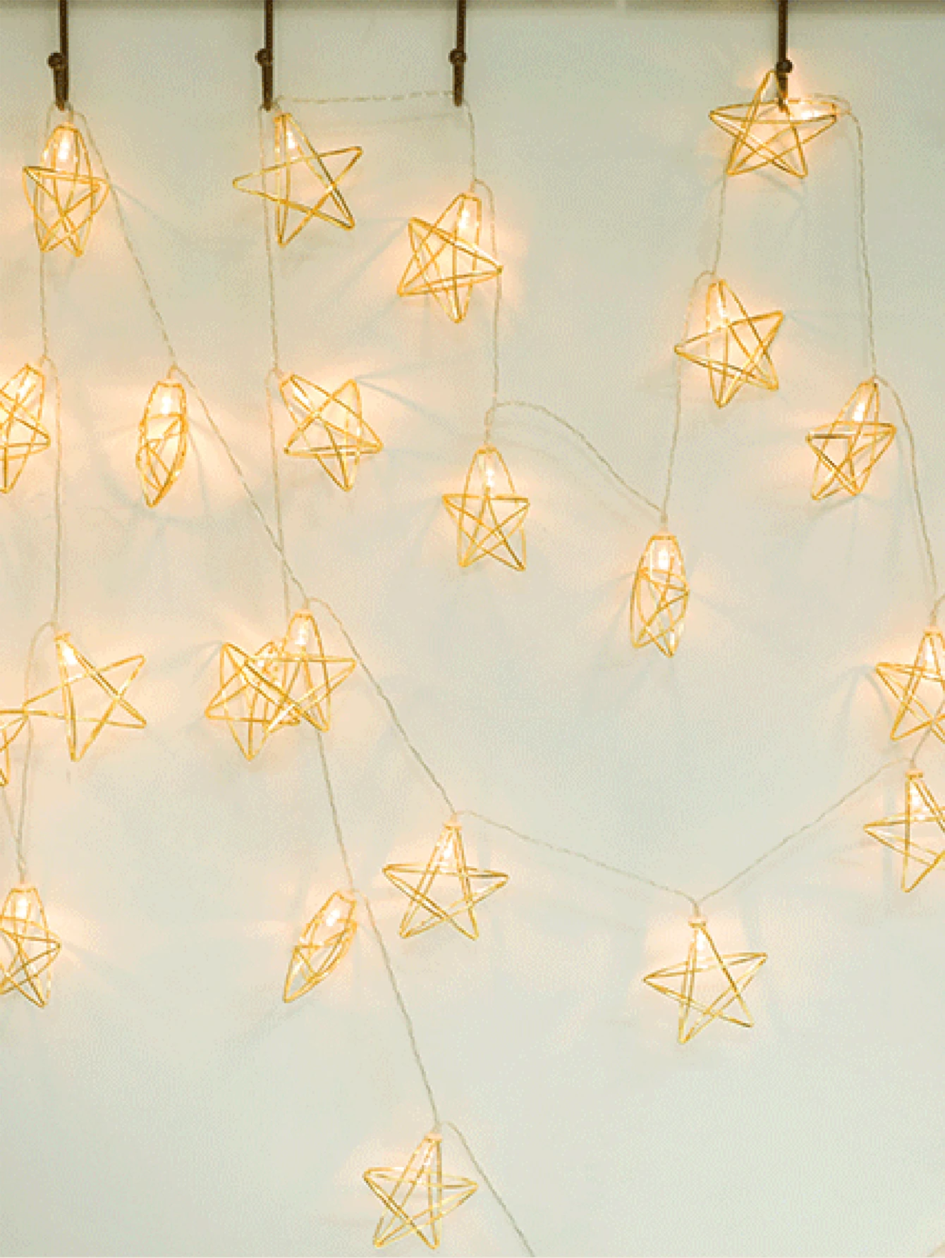 

Novelty LED Fairy Lights Metal Star String Light Battery Powered Christmas Holiday Garland Light For Party Wedding Decoration