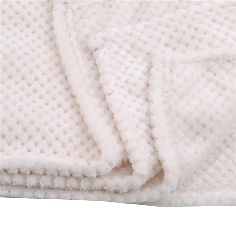 

Portable Solid Color Coral Velvet Pineapple Small Blanket Soft Travel Blankets Comfortable Coral Towel Sofa Blanket