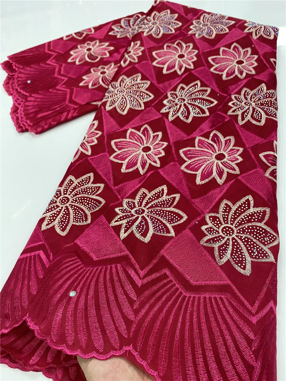 

Latest African Swiss Cotton Lace Fabric Holes Nigerian Swiss Voile Lace In Switzerland With Stones For Dress Party YA3534B-1