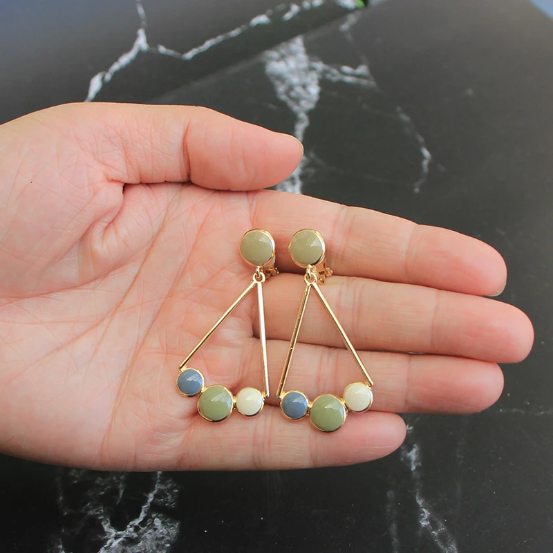 Женские серьги-клипсы без пирсинга большие треугольные подвески капающие масла