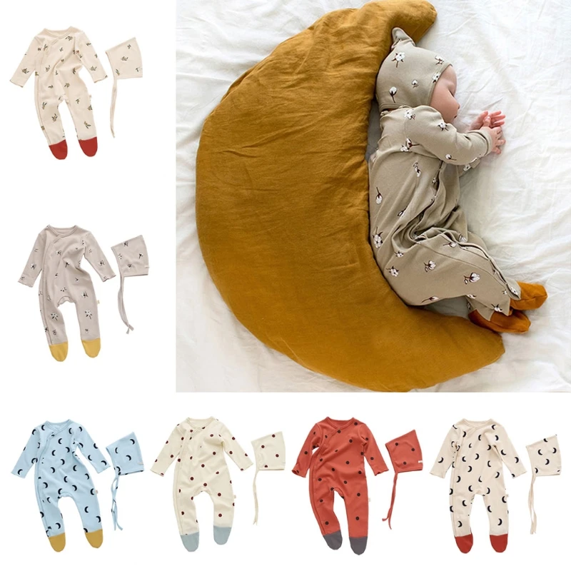 

Детский комплект из шапки и комбинезона с длинным рукавом