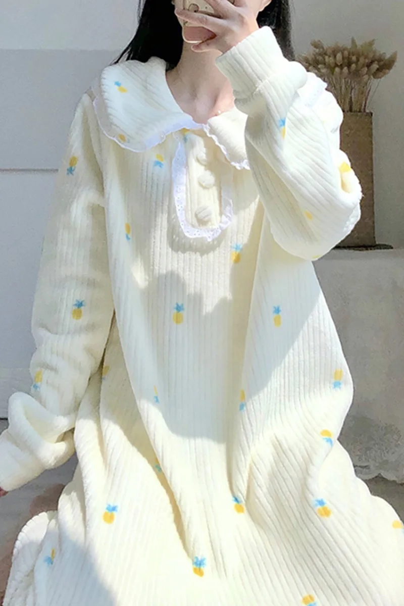 

New cute plush nightdress women's autumn and winter nightgown winter long comfortable loose home wear pajamas spring and autumn