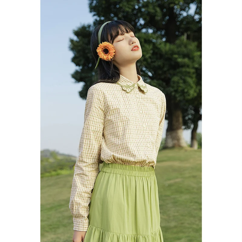 

INMAN Pretty Nature Blouse Flower Embroidery Collar Fitting Style Plaid Unique Apricot Color Long Sleeve Tops Shirt