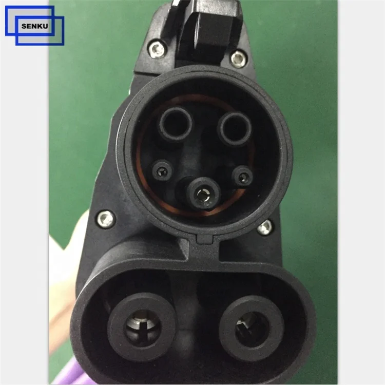 

Electric Car Charging Station Use 200A 600V DC Combo CCS 1 EV Charger Plug