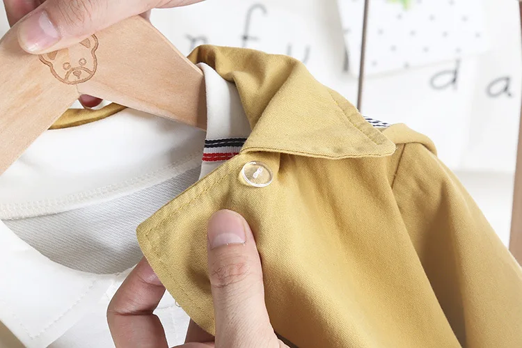 Новая весенне осенняя модная ветровка с капюшоном для маленьких мальчиков и