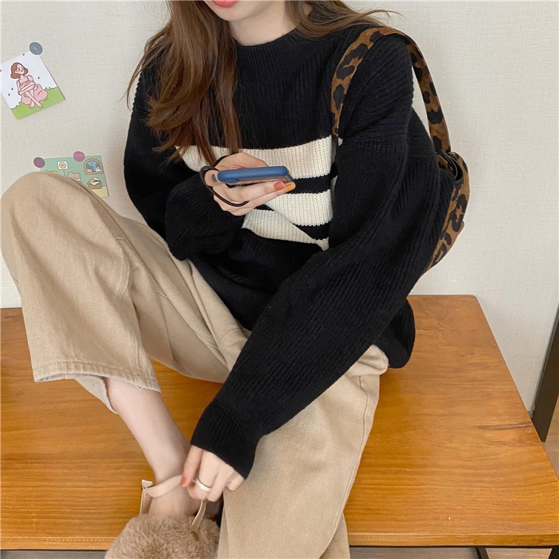 

Comelsexy New Arrival White Black Striped Printed Simple Long Sleeve O-neck Sweater For Women Winter Korean Trend Pullover
