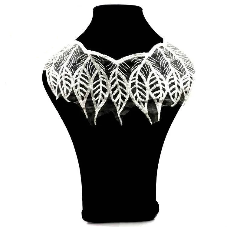 

1PCS White Black Venise 3D Embroidery Leaves Fake Collar Lace Scrapbooking Women Dress Clothes Sewing Trimmings DIY Handicraft