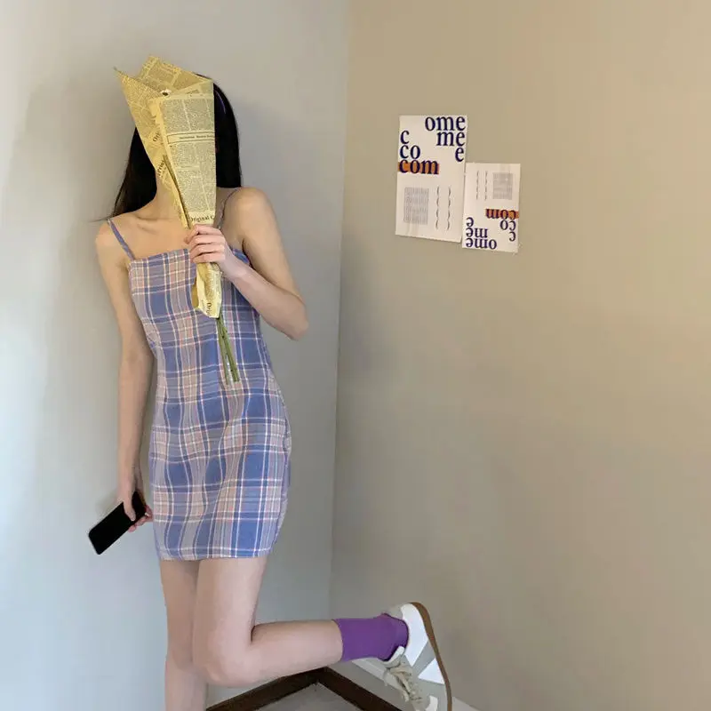 

Suspender dress 2021 summer new women's first love sweet fresh show thin off shoulder sleeveless plaid skirt fashion