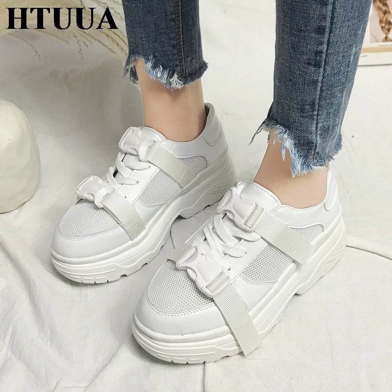 HTUUA/модные кроссовки на плоской платформе с дышащей сеткой; женская обувь из Вулканизированной Ткани; Цвет черный, белый; повседневная обувь на толстой мягкой подошве; SX2290