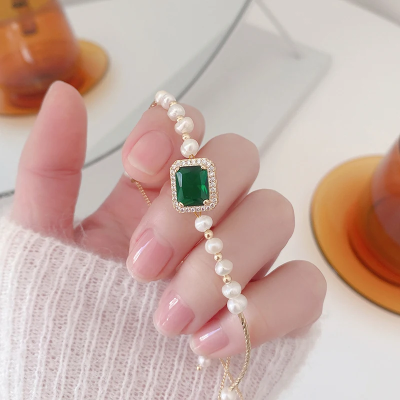 

Женский браслет с зеленым цирконием, элегантный браслет из пресноводного жемчуга с квадратным покрытием из 14-каратного золота, 2021
