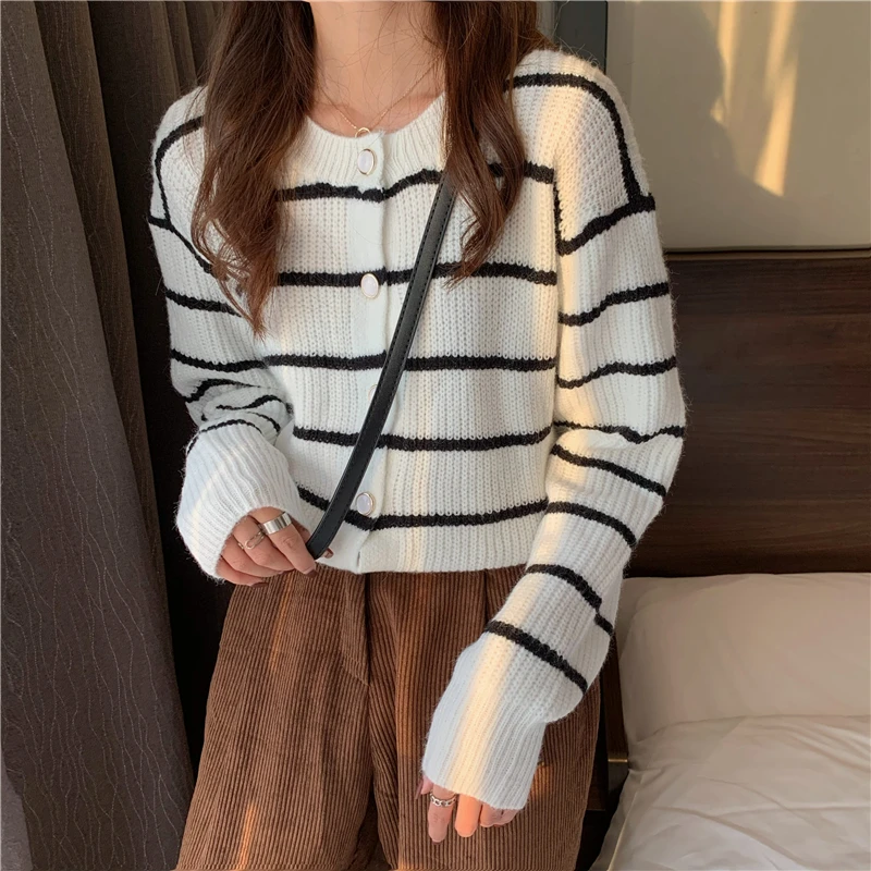 

New Collection 5 Color Casual Stripe Short Coat Women Autumn Winter Round Collar Long Sleeve Knitting Cardigan Female