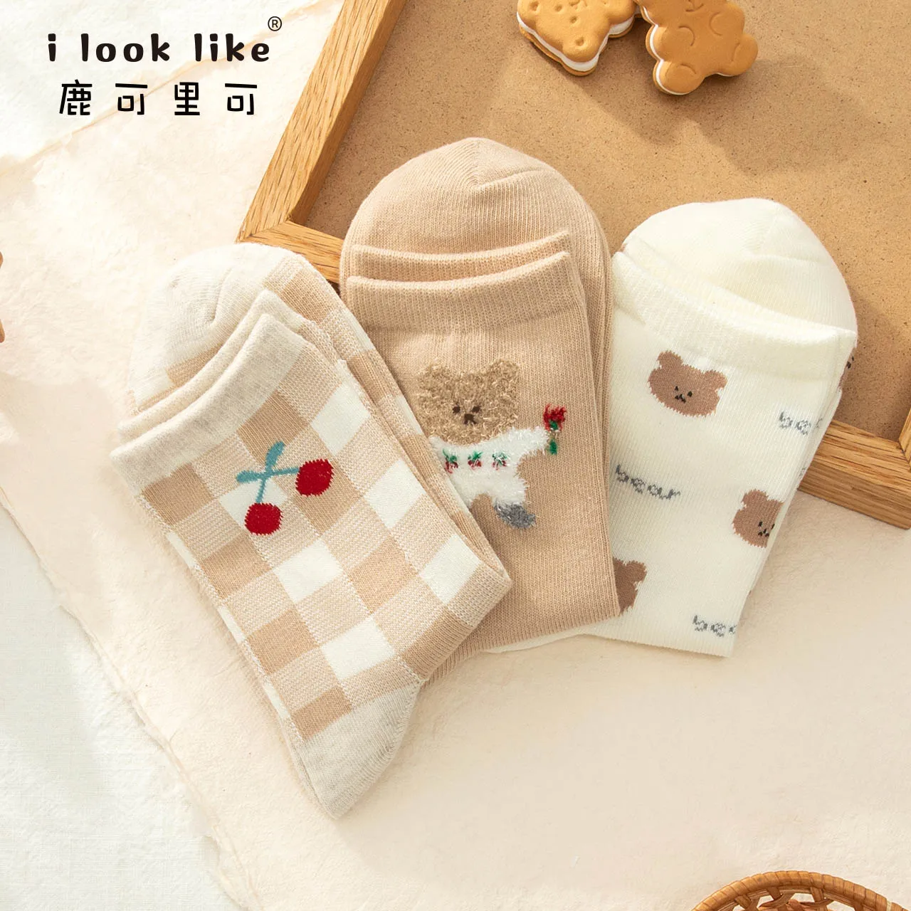 

2021 New ILOOKLIKE Winter Women Cotton Socks 3 Pairs/lot Khaki Cartoon Cute Bear Pattern Ins Fashion Cotton Socks for Girls.