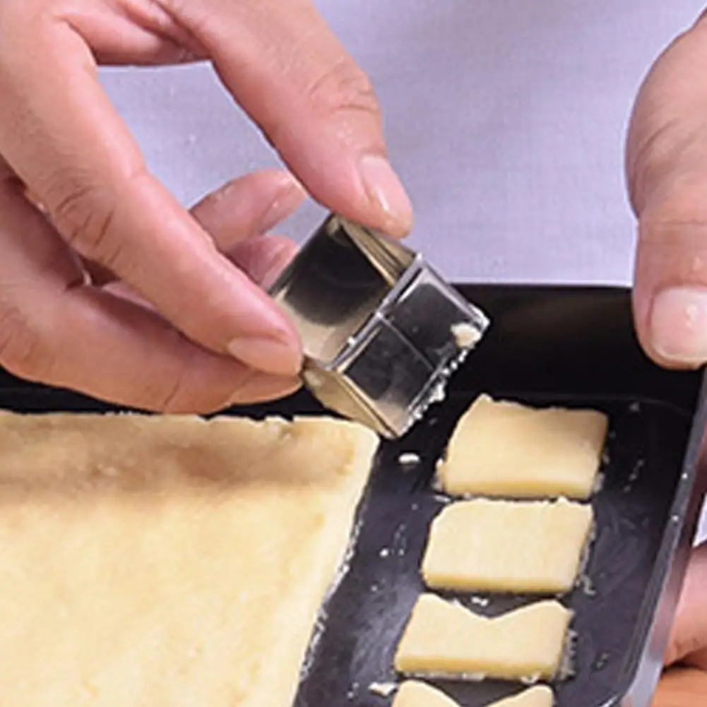 

1 Set Stainless Steel Cookie Cutter Non-stick Cookie Mold Anti-rust Biscuit Cutter Multi-shape Heat-resistant Biscuit Mold