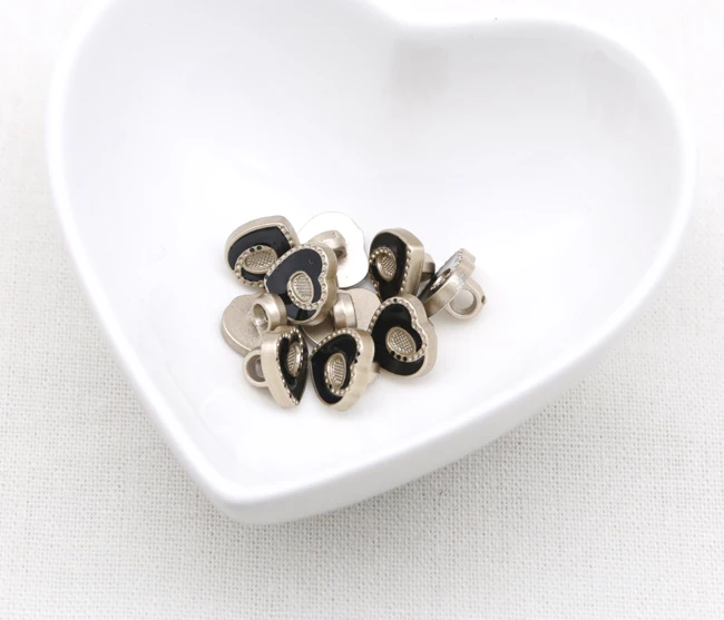 Пластиковые пуговицы в форме сердца 20 шт./лот 12 мм черные полимерные для шитья