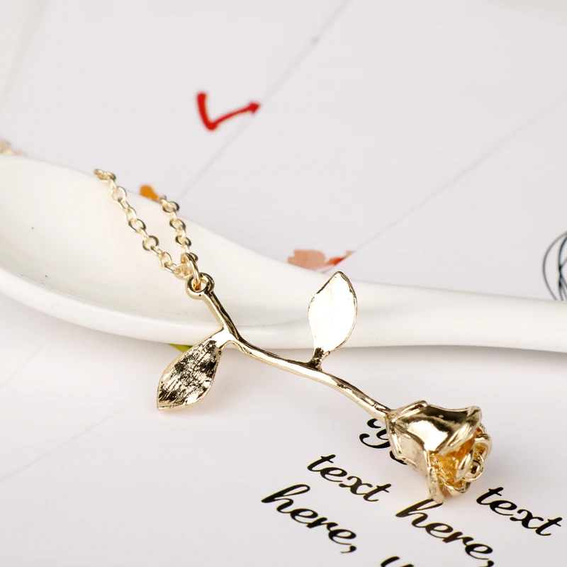 3D колье с повесткой в виде Розы 3 Цвета милые Дизайнерские кроссовки розового