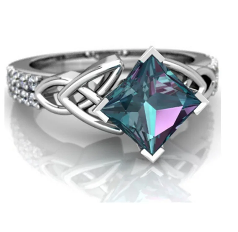 Изысканное кольцо с разноцветным топазом для свадьбы | Украшения и аксессуары