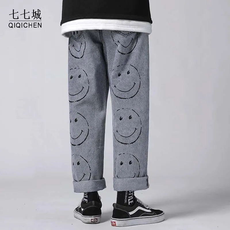 Mens Vintage Washed Jeans Hip Hop Smile Face Printed Loose Fit Denim Pants Harajuku Straight Casual Cartoon Trousers Male