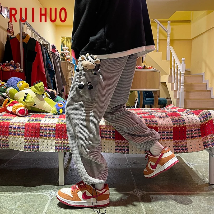 

RUIHUO 2021 New Casual Straight Pants Men Trousers Joggers Sweatpants Men Pants Hip Hop Streetwear Male Plus Size M-2XL