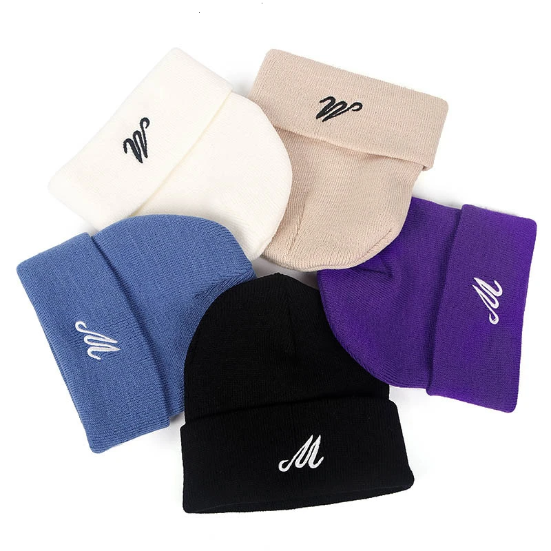 Вязаная крючком шапка с милой улыбкой Новинка Осень 2019 однотонные теплые шапочки