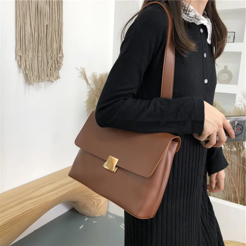 

2020 New Tide Net Red Korean Large Capacity Briefcase Single Shoulder Bag