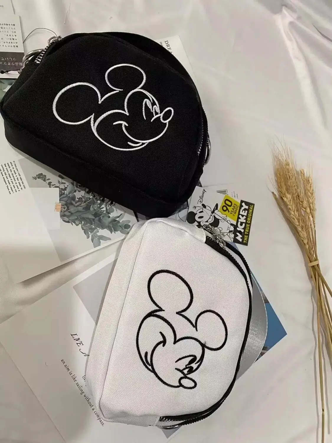 

Холщовая сумка-мессенджер Disney для женщин, многослойный мессенджер на молнии с Микки Маусом, Модная Портативная вместительная сумочка на пл...