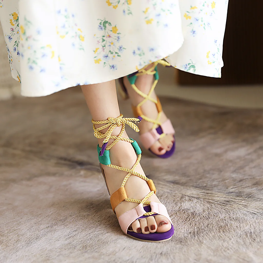 Женские босоножки на плоской подошве однотонные из флока с перекрестными