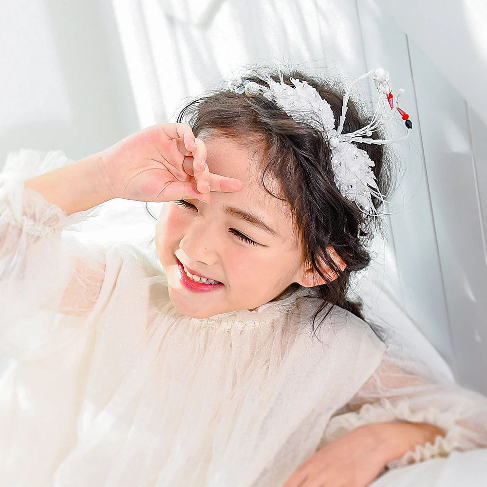 Повязка на голову женская с кристаллами роскошный обруч бусинами и лебедями