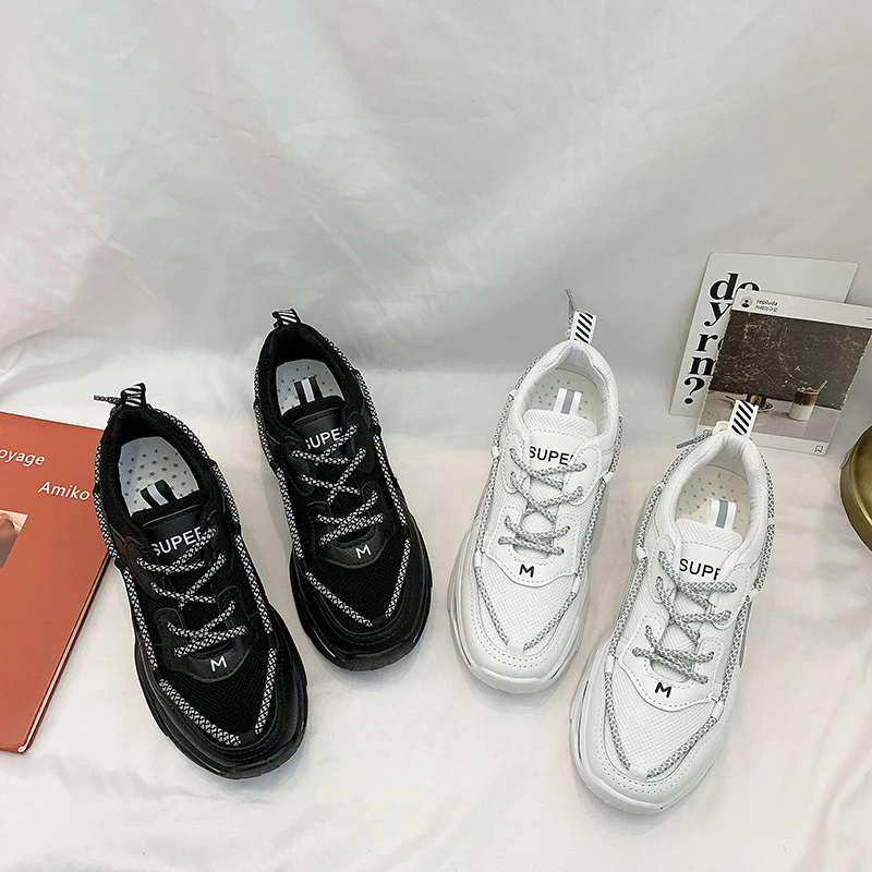 Женские кроссовки на массивной подошве Белые Повседневные сетчатые платформе