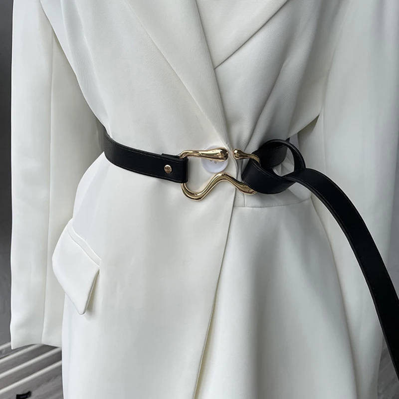 

TWOTWINSTYLE Asymmetrical White Blazer For Women Notched Long Sleeve Sashes Irregular Hem White Blazers Female Fashion New Tide