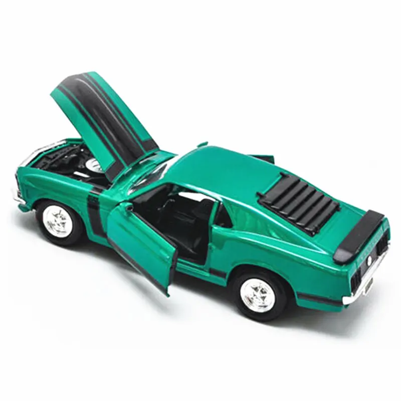 

maisto 1:24 1970 Ford Mustang BOSS 302 Muscle Car Green Alloy Luxury Vehicle Diecast Pull Back Car Model Goods Toy Collection
