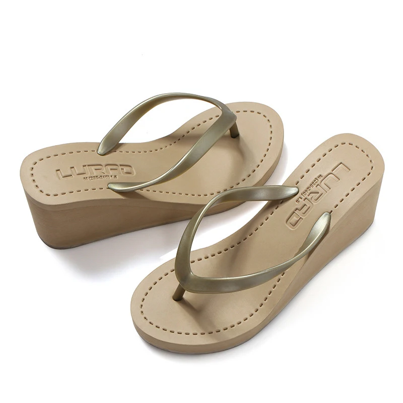 Шлепанцы женские на высоком каблуке простые пляжные сандалии толстой подошве